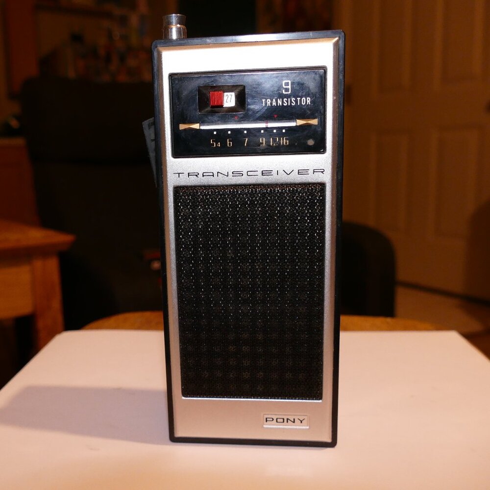 Vintage Pony Transceiver CBR-11 Transistor Radio